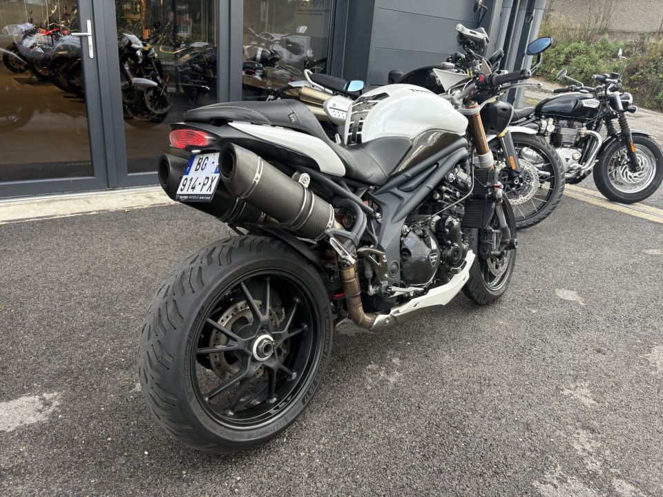 TRIUMPH SPEED TRIPLE 1050 4