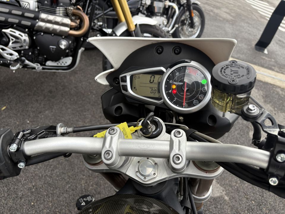 TRIUMPH SPEED TRIPLE 1050 4