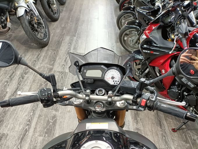 YAMAHA FZ8 4