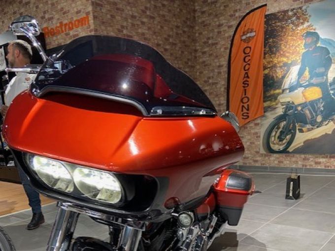 HARLEY-DAVIDSON TOURING ROAD GLIDE 1977 CVO 4
