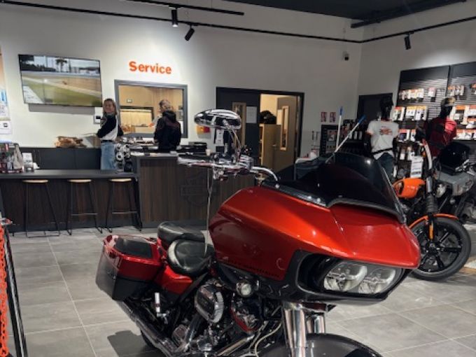 HARLEY-DAVIDSON TOURING ROAD GLIDE 1977 CVO 4