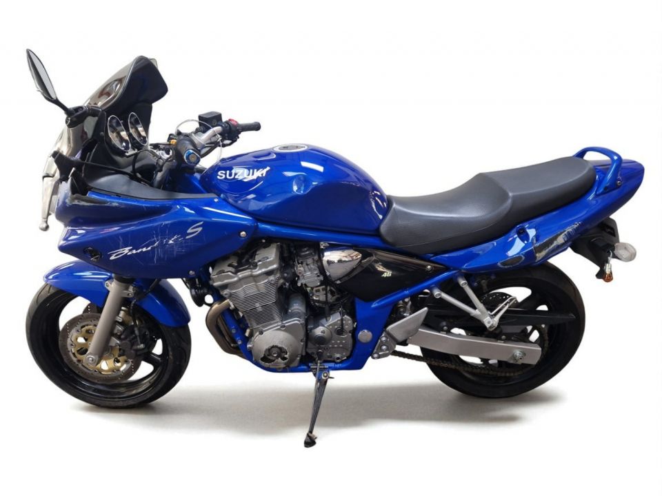 SUZUKI GSF 600 BANDIT 4