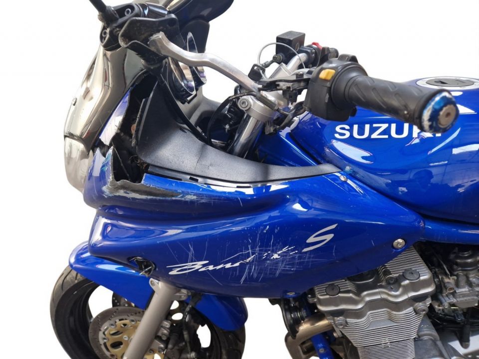 SUZUKI GSF 600 BANDIT 4