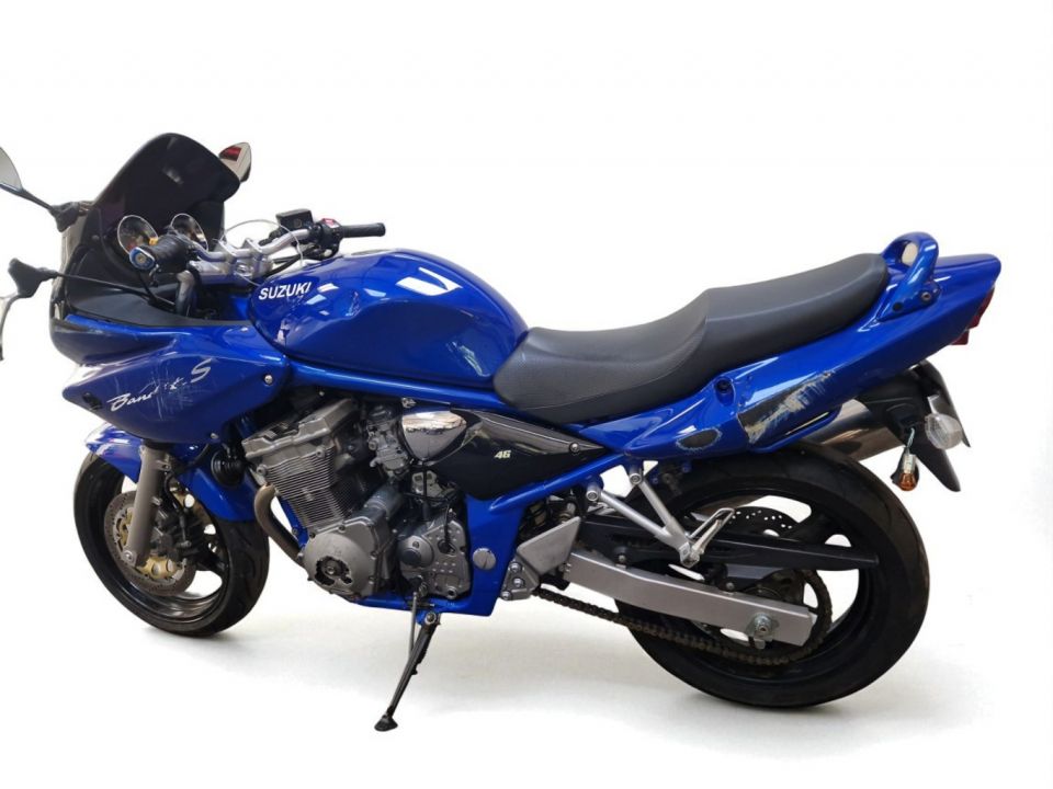 SUZUKI GSF 600 BANDIT 4