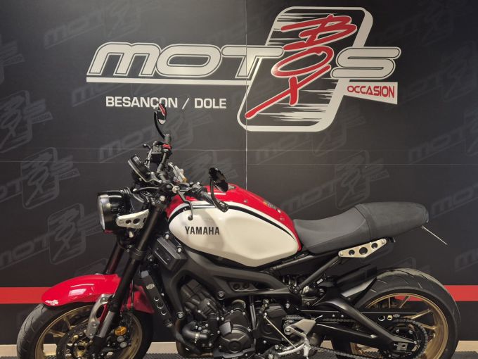 YAMAHA XSR 900 4