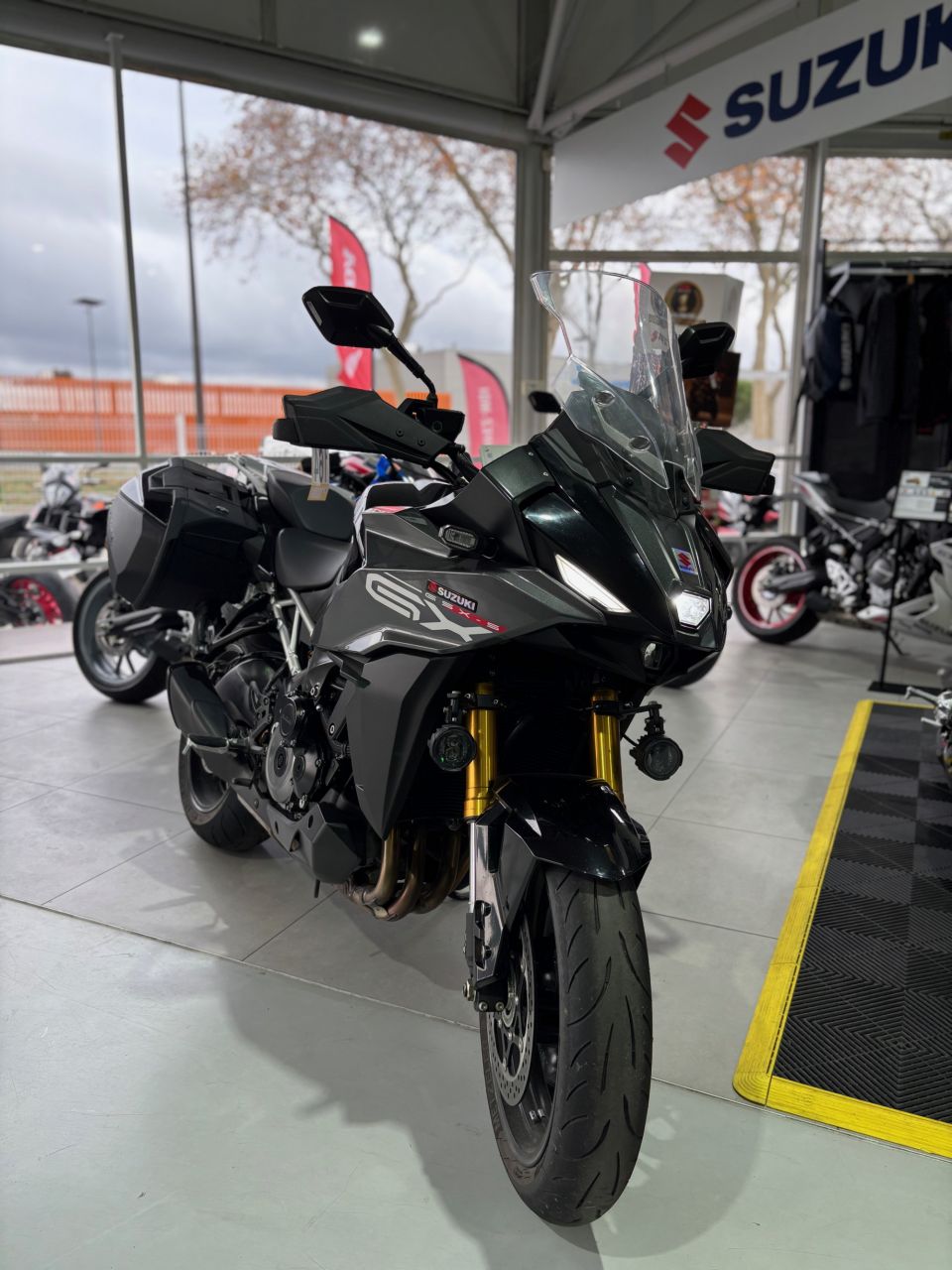 SUZUKI GSX-S 1000 GX 4