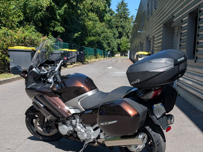 YAMAHA FJR 1300 AE 4