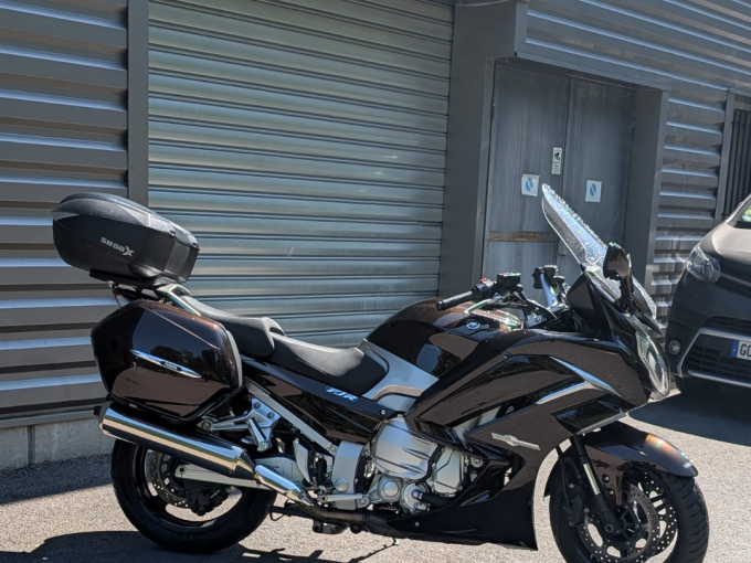 YAMAHA FJR 1300 AE 4