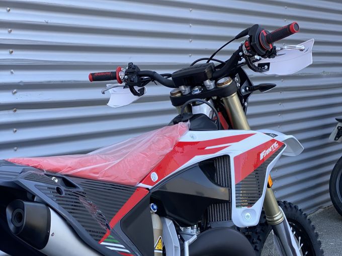 FANTIC xe 125 4