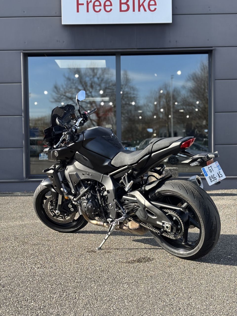 YAMAHA MT-10 4