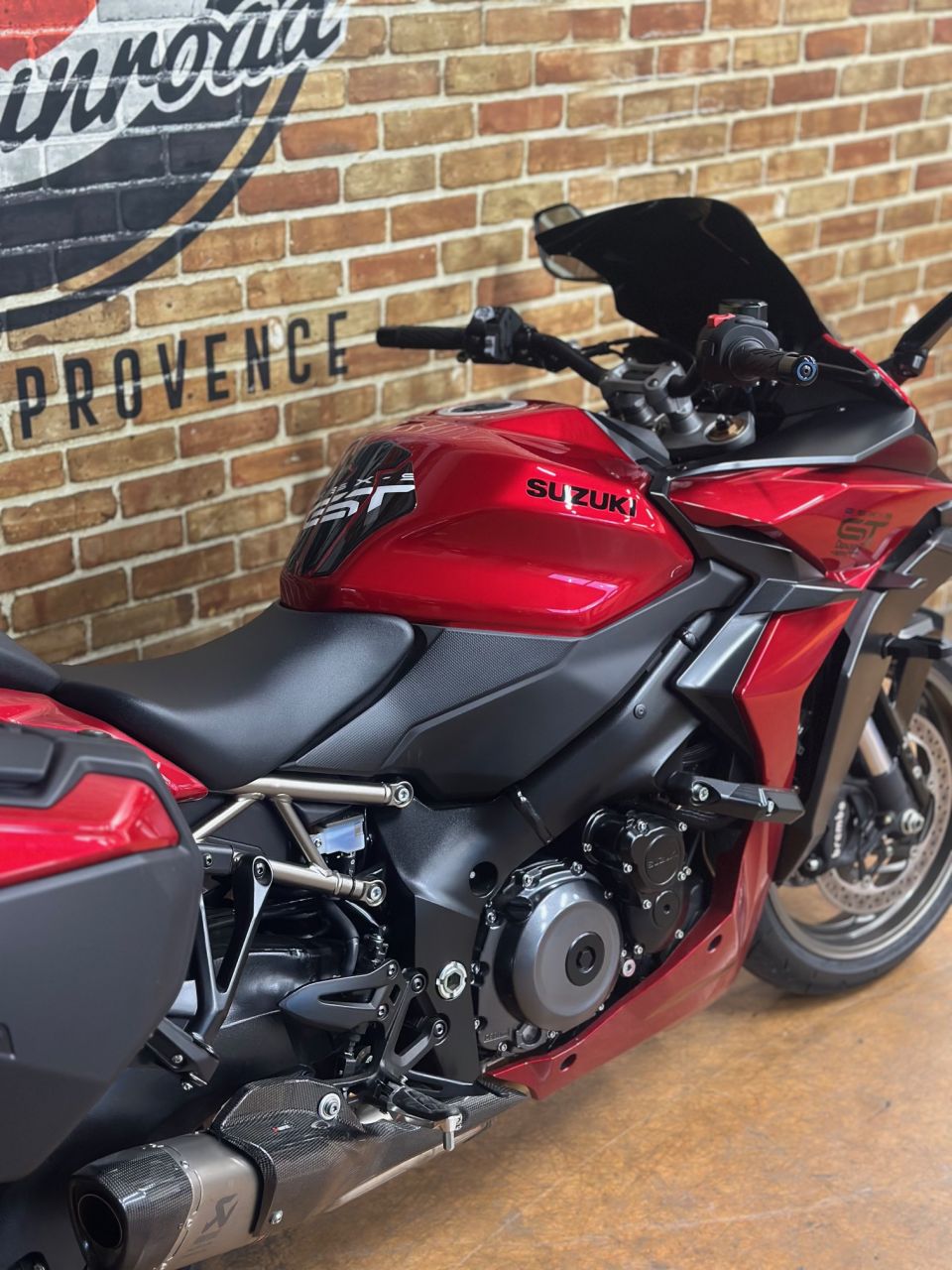 SUZUKI GSX-S 1000 GT 4