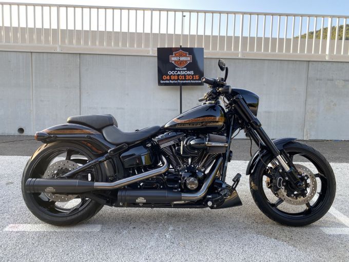 HARLEY-DAVIDSON SOFTAIL BREAKOUT 1800 4