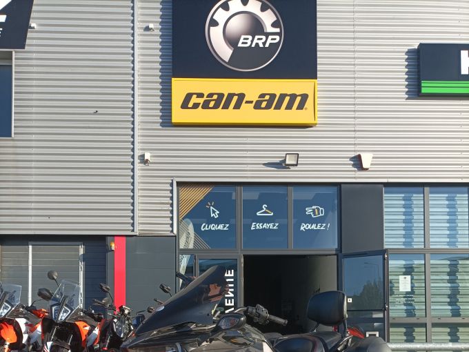 CAN-AM SPYDER F3 4