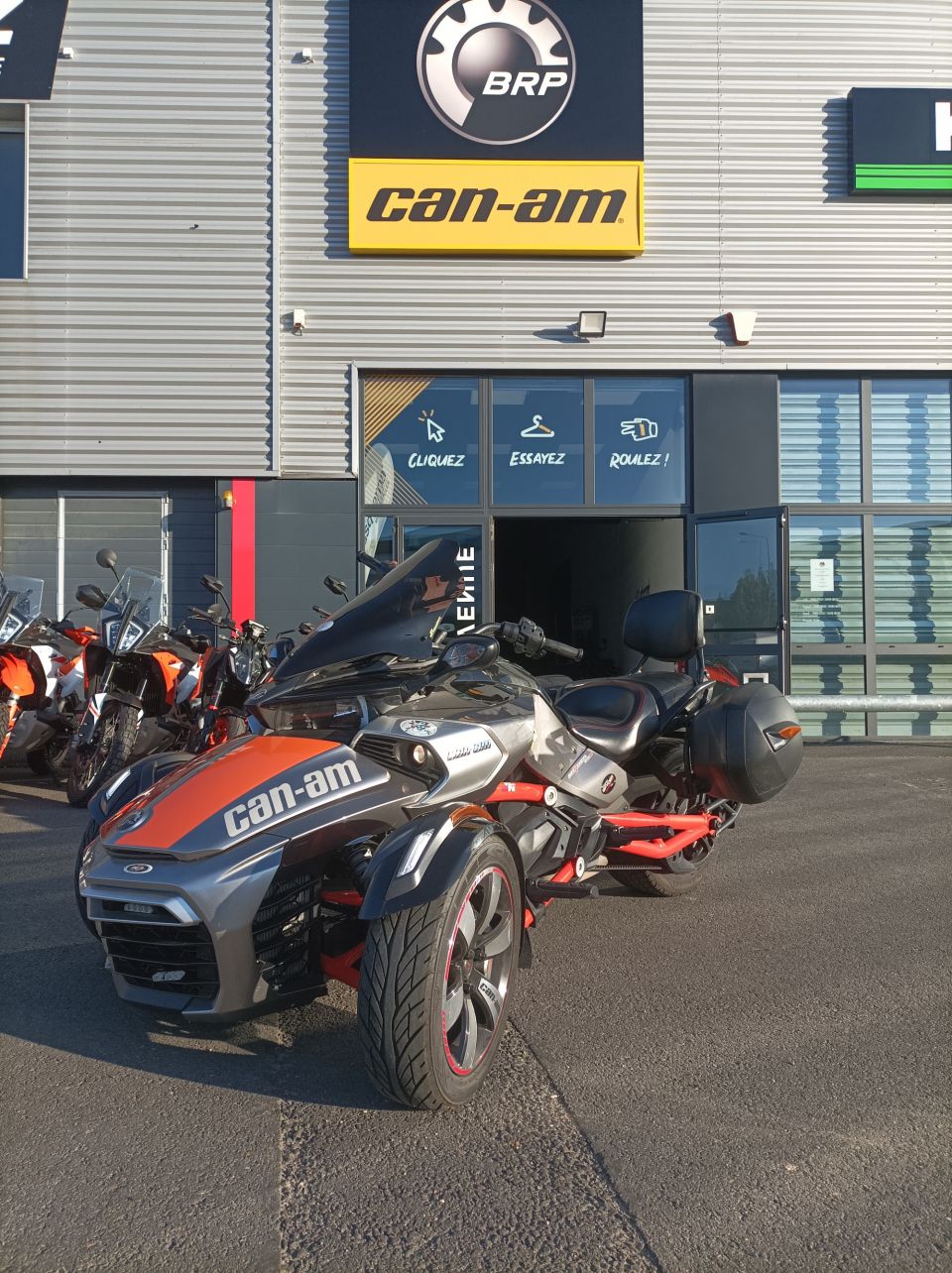 CAN-AM SPYDER F3 4