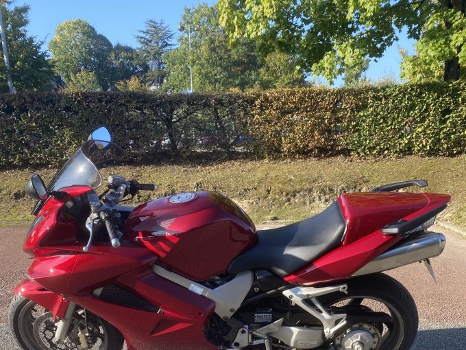 HONDA VFR800A 4