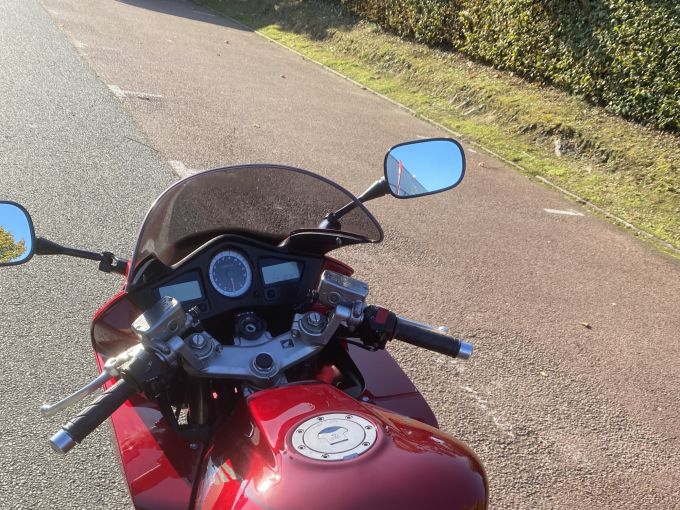 HONDA VFR800A 4