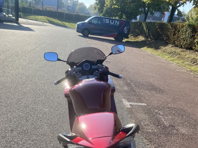 HONDA VFR800A 4