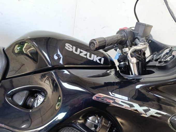 SUZUKI GSX 750 F 4