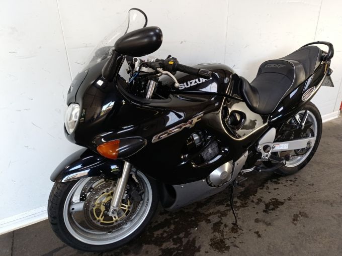 SUZUKI GSX 750 F 4