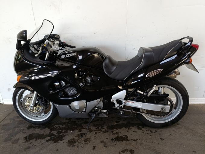 SUZUKI GSX 750 F 4