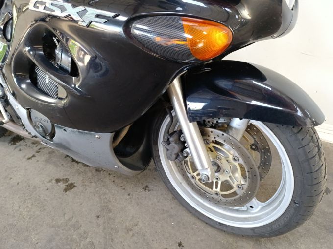 SUZUKI GSX 750 F 4