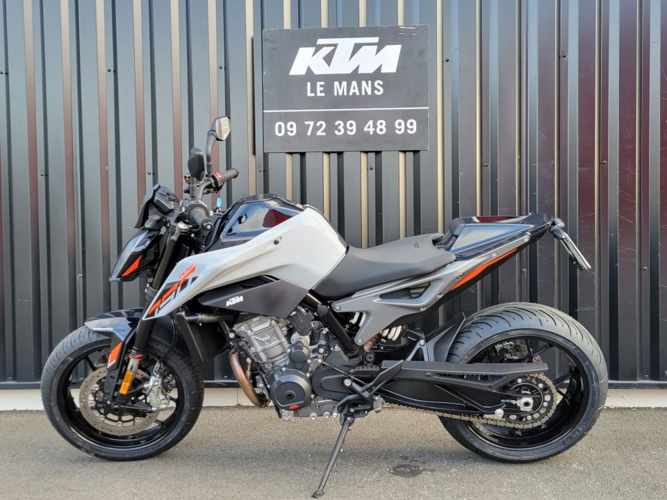 KTM 790 DUKE L 4