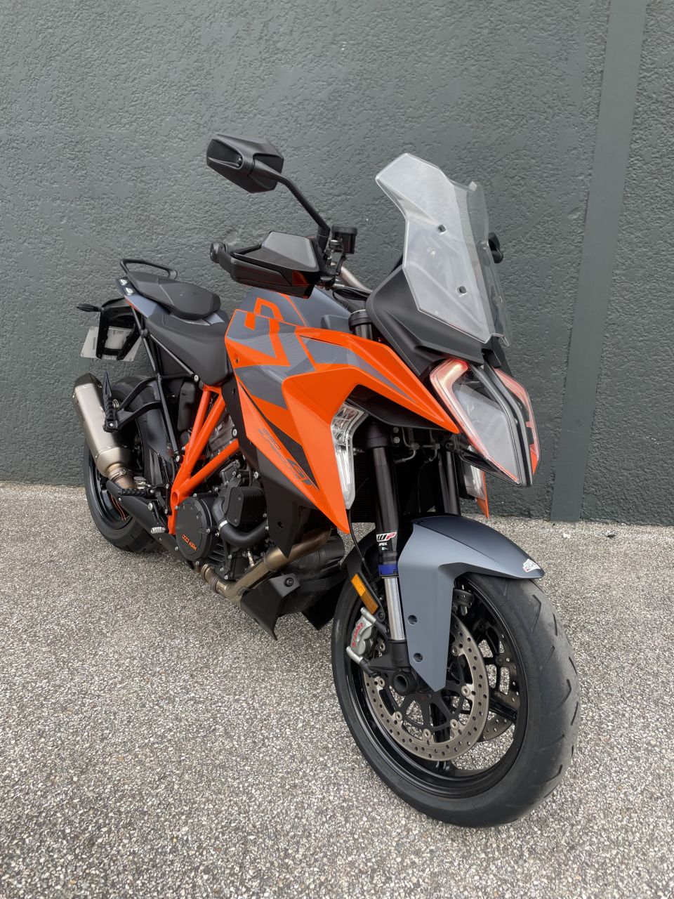 KTM 1290 SUPER DUKE GT 4