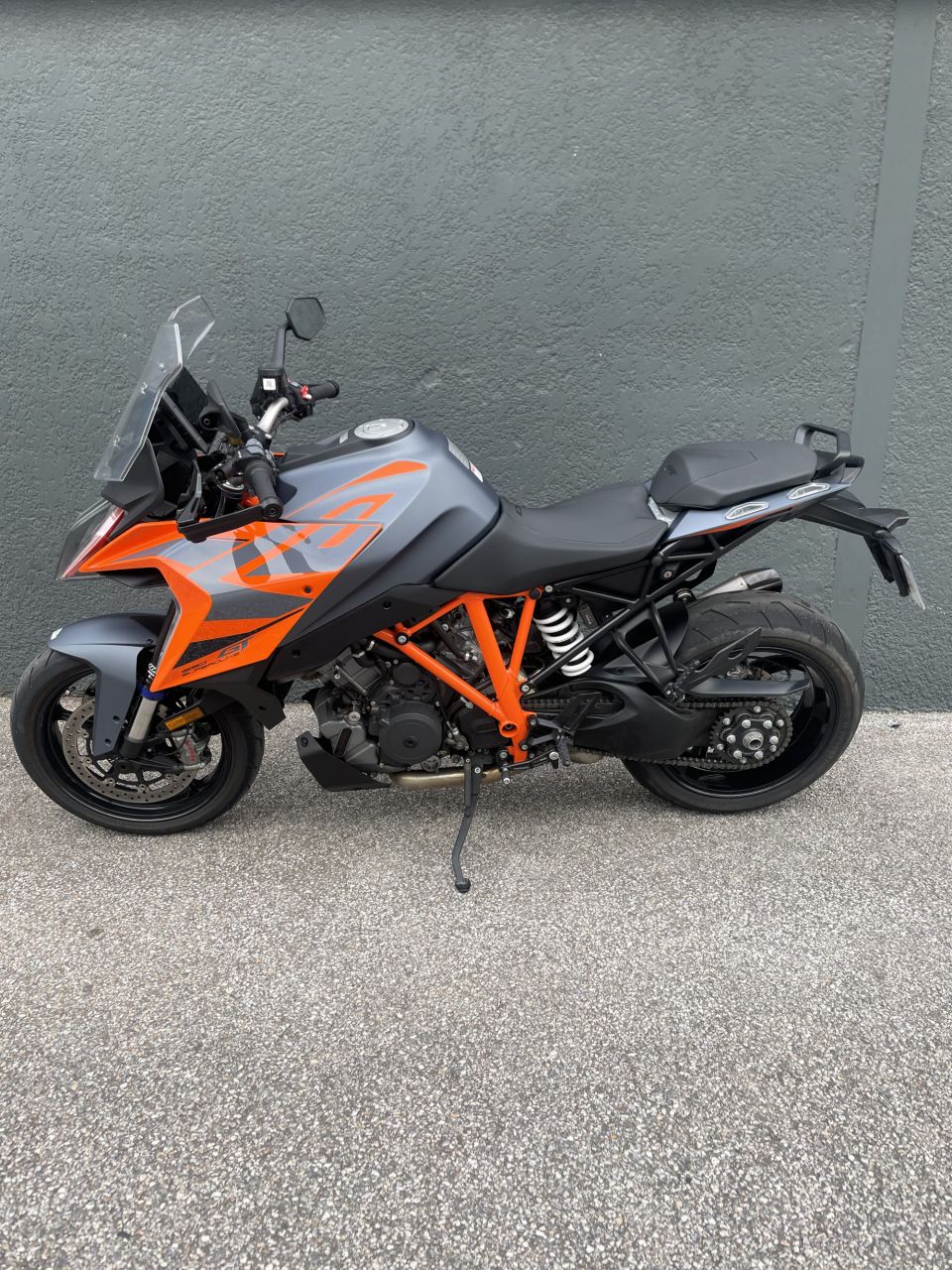 KTM 1290 SUPER DUKE GT 4