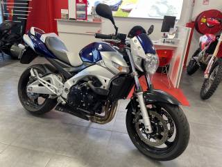 SUZUKI GSR 600 - 2007