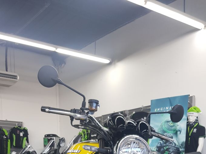 KAWASAKI Z900 RS 4