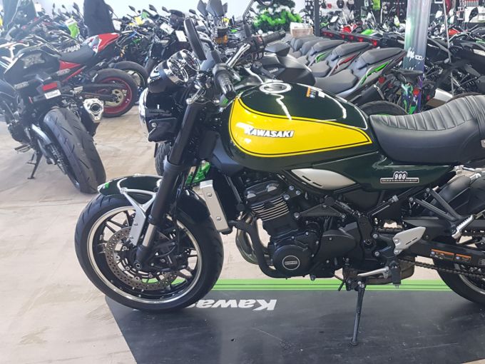 KAWASAKI Z900 RS 4