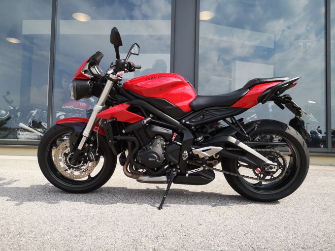 TRIUMPH STREET TRIPLE 660 S A2 4