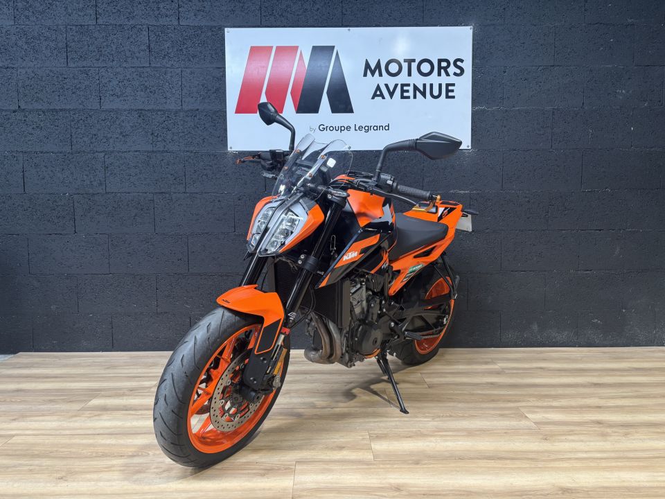 KTM 890 DUKE GP 4
