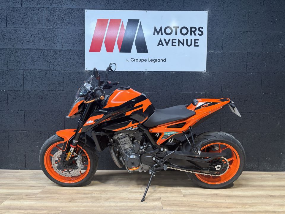 KTM 890 DUKE GP 4