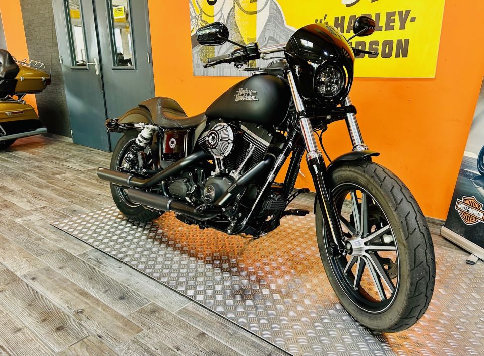 HARLEY-DAVIDSON DYNA STREET BOB 1690 4