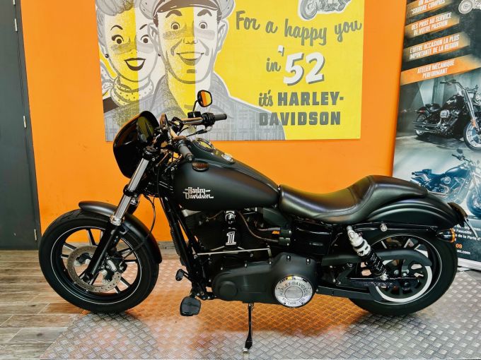 HARLEY-DAVIDSON DYNA STREET BOB 1690 4
