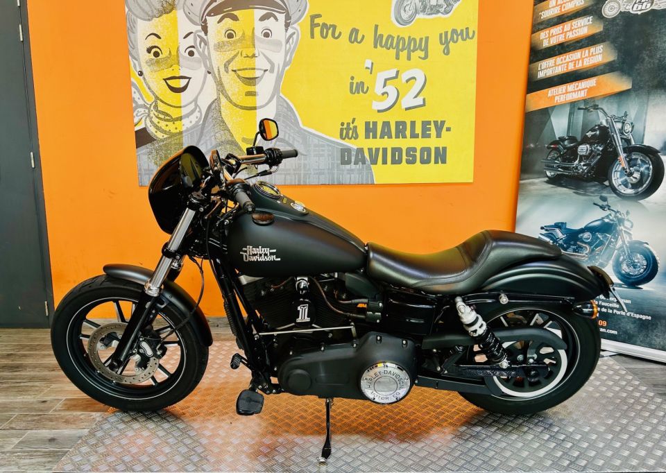 HARLEY-DAVIDSON DYNA STREET BOB 1690 4