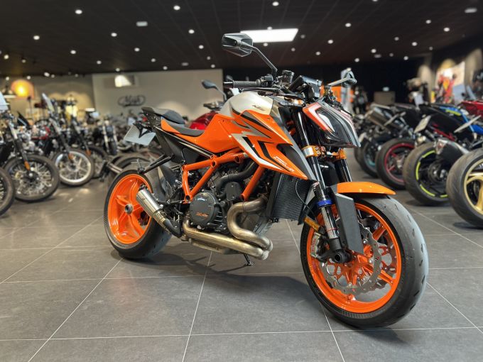 KTM 1290 SUPER DUKE R EVO 4