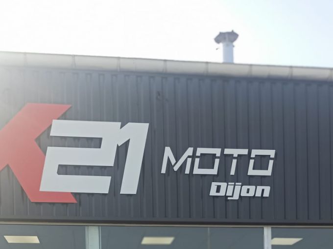 KTM 890 DUKE GP 4