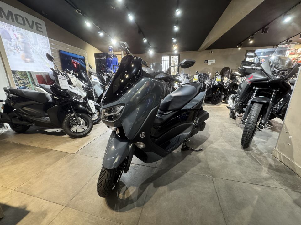 YAMAHA NMAX 125 4