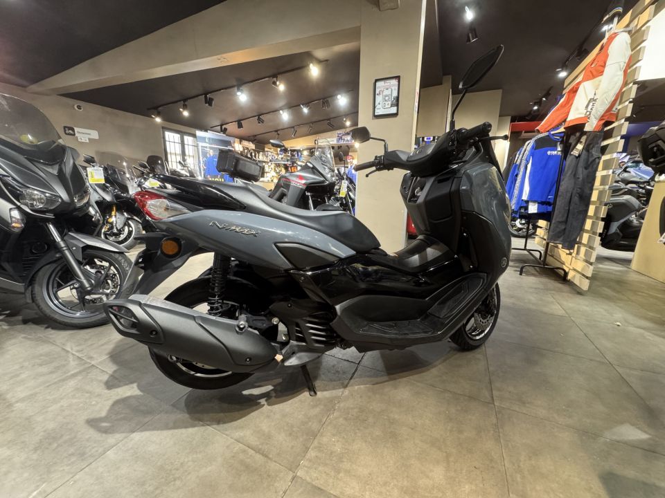 YAMAHA NMAX 125 4