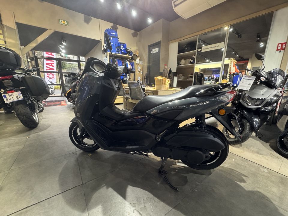 YAMAHA NMAX 125 4