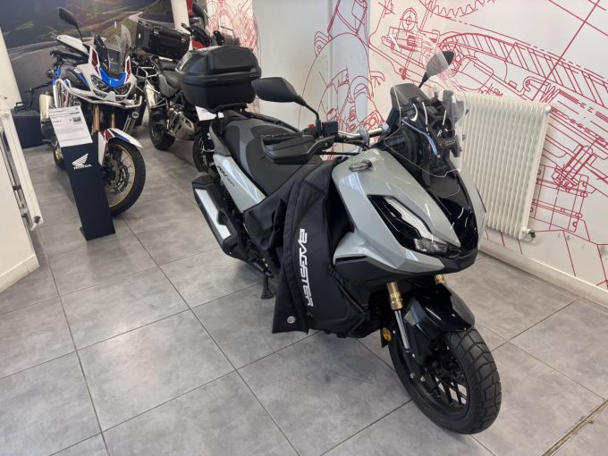 HONDA ADV 350 4