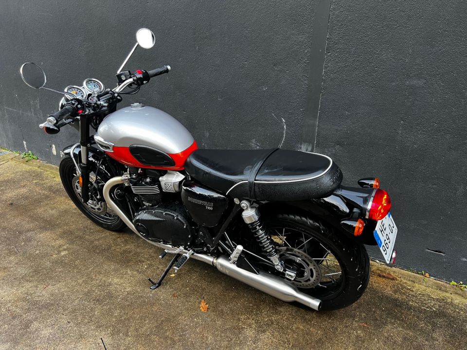TRIUMPH Bonneville T100 4