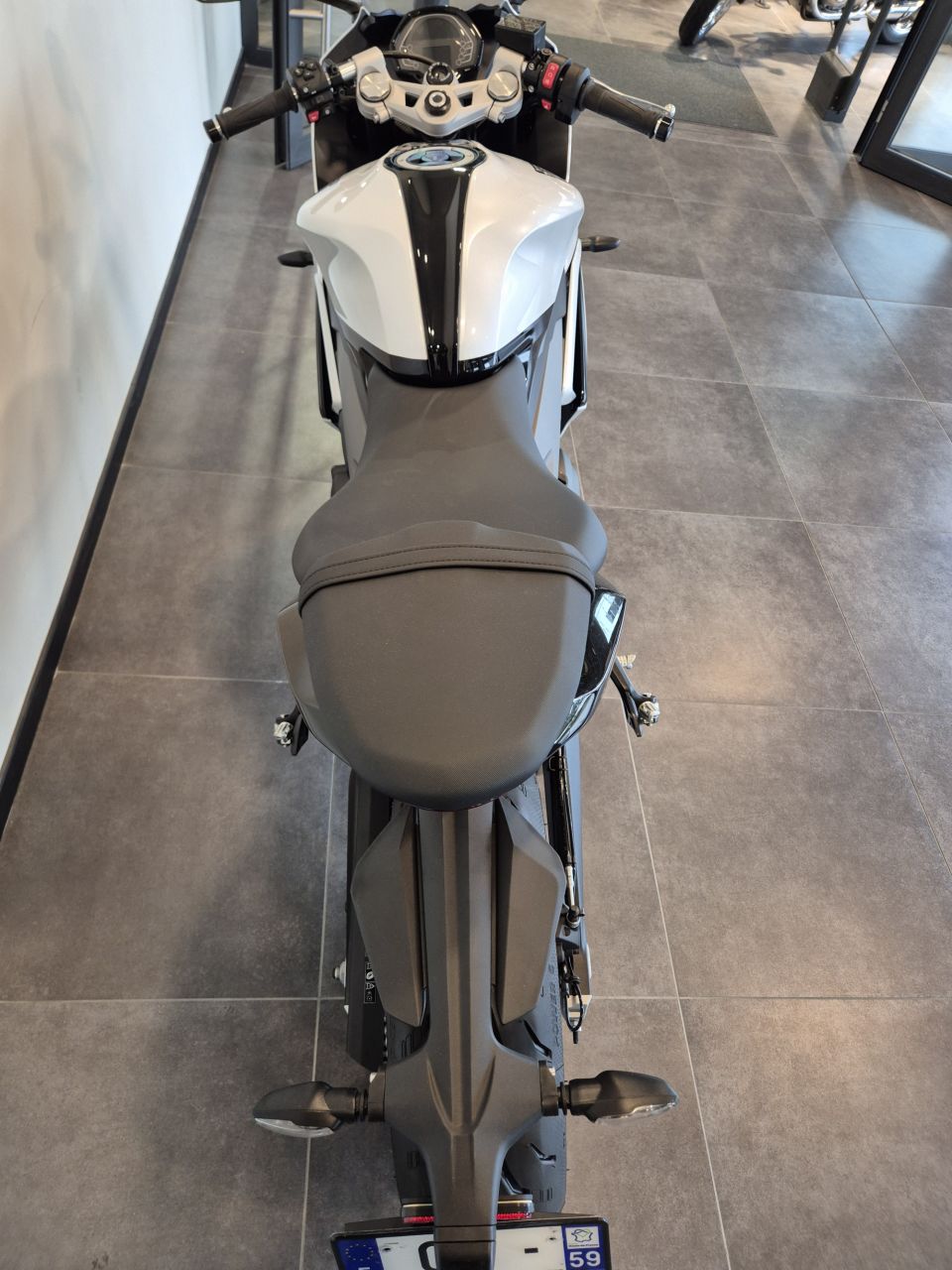 TRIUMPH 	DAYTONA 660 4