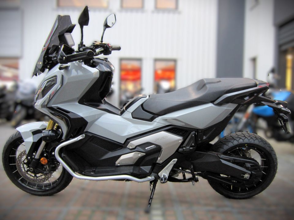 HONDA X-ADV 4