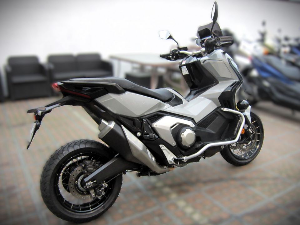 HONDA X-ADV 4