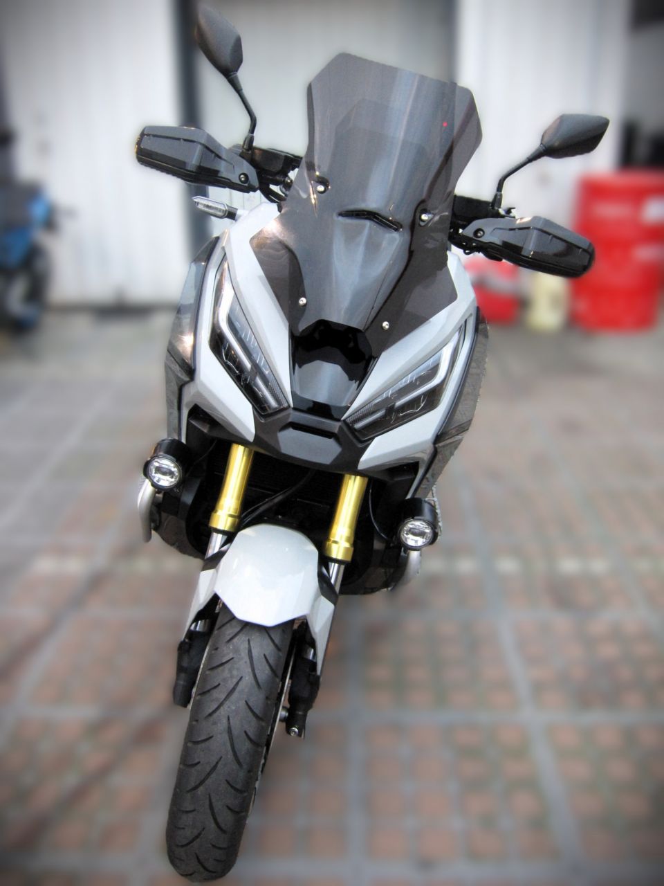 HONDA X-ADV 4