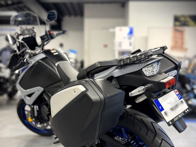 SUZUKI V-STROM 1050SE 4