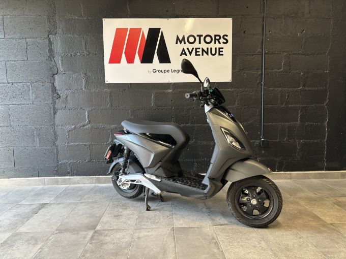 PIAGGIO 1 ACTIVE 4
